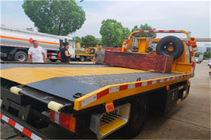 泗洪附近拖车电话号码服务